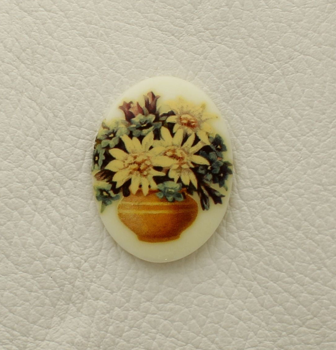 40mm x 30mm Vintage Floral Vase Cabochon, Pack of 3