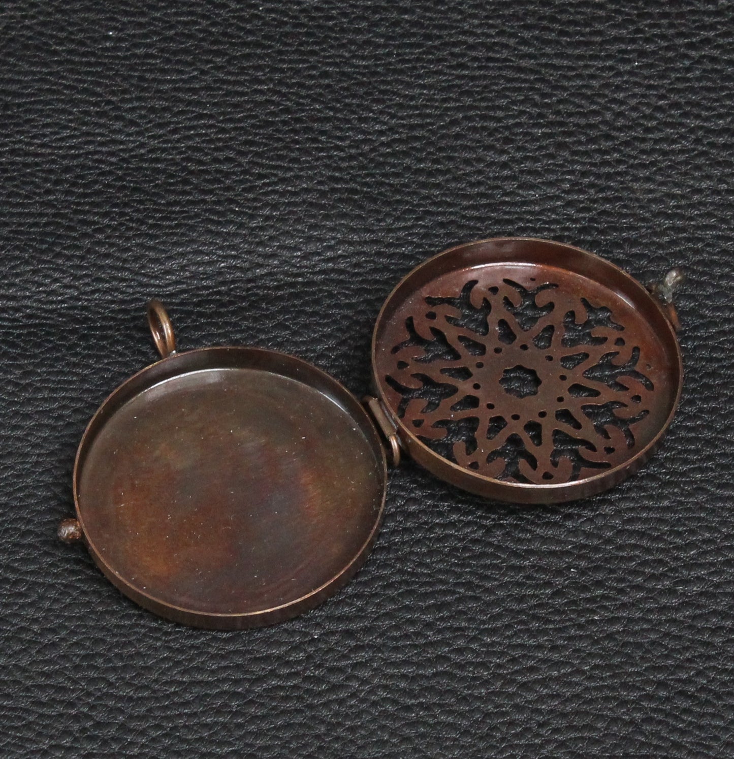 Filigree Star Pill Box Shadowbox Pendants, 2 ea