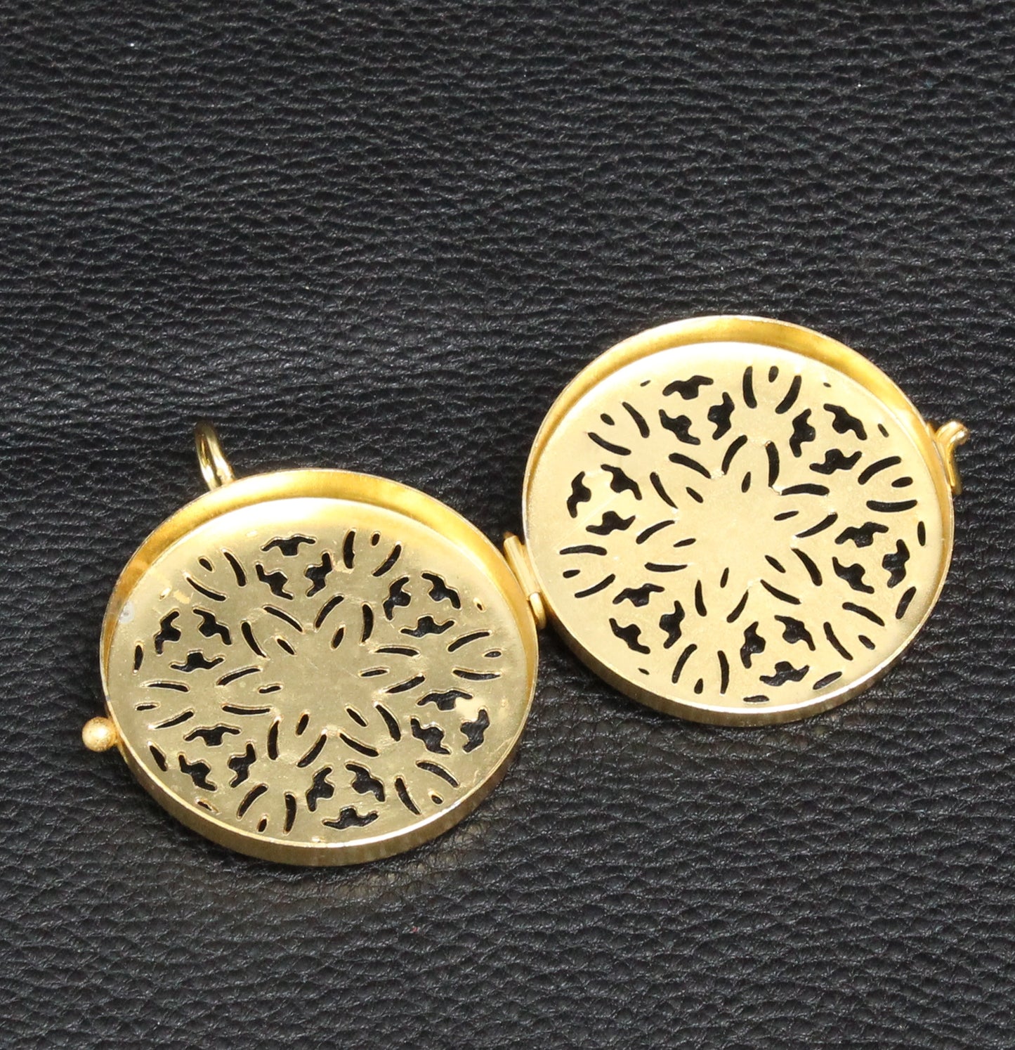 Filigree Pill Box Shadowbox Pendants, 2ea