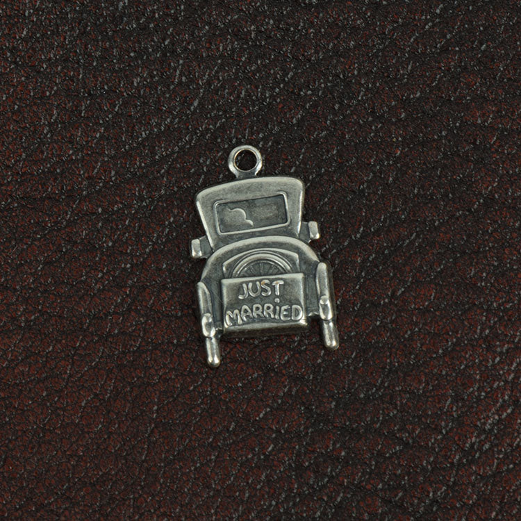Just married car charm, sold 6 ea per pack