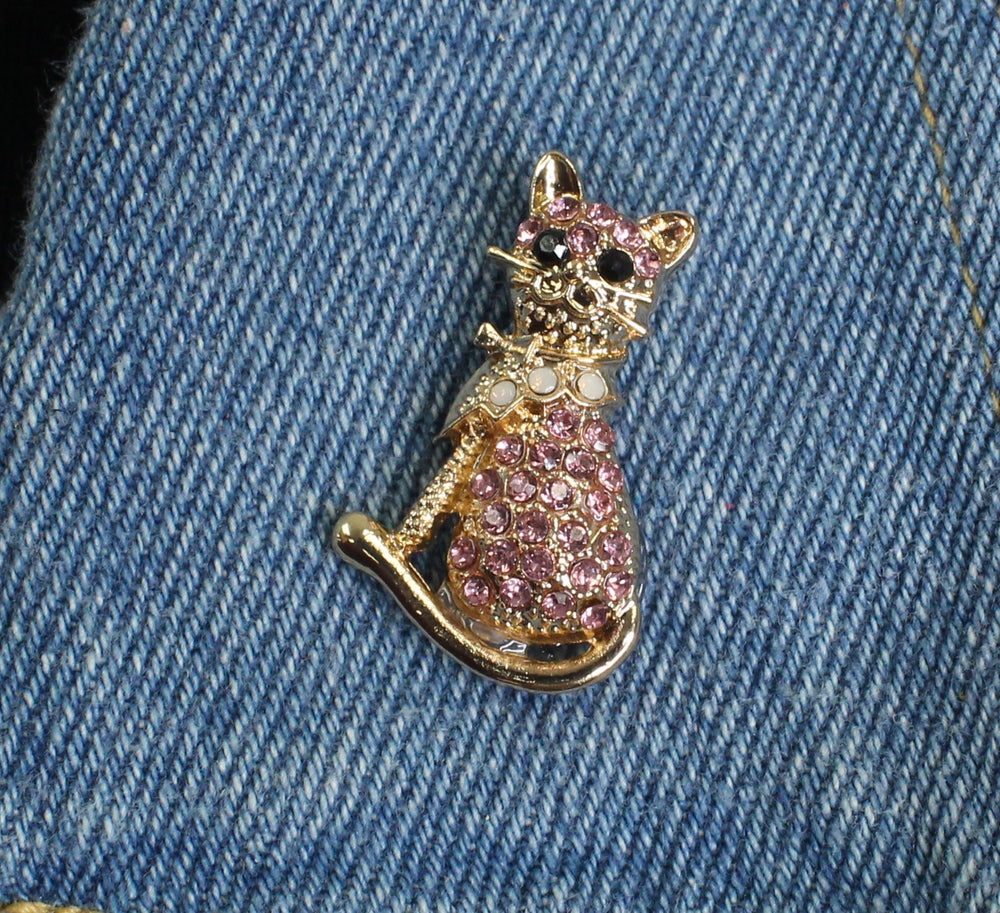 31mm Pink Cat Lapel Pin