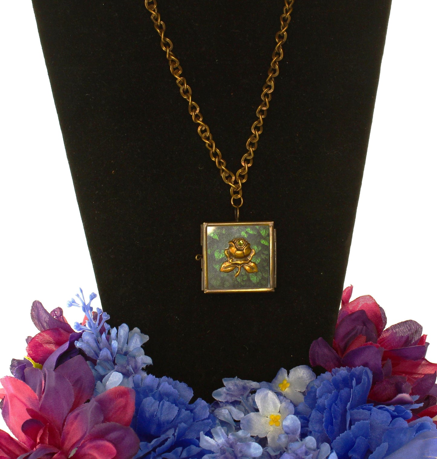 Antique Gold Rose Necklace – Vintage Floral Pendant on Chunky Chain, made in USA, each