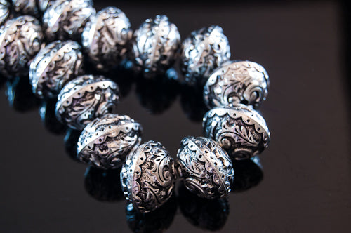 18mm Victorian Leaf Bead, antique silver, pack of 22