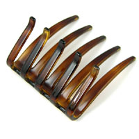 3in Lucite Crab Hair Comb, ea