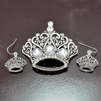 2.3in Silver-n-Crystal Crown Pendant w/magnetic clasp-n-Earring Set, Ready2Ride