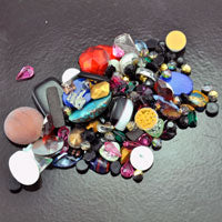 Cabochon Flat Back Mix: Vintage Crystal, Glass and Resin Pieces, 1.6 oz treasure bag