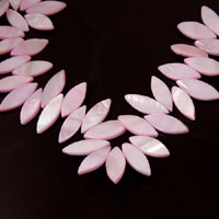 Pink Oval Petal River Shell Beads, strand