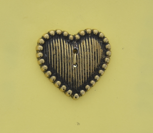 button 25x24mm Antique Gold Finish Lined Heart, Flat Backed, EA