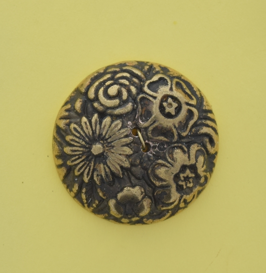 Button 29mm Flower Garden Round Flat Back, Antique Gold, pack of 6