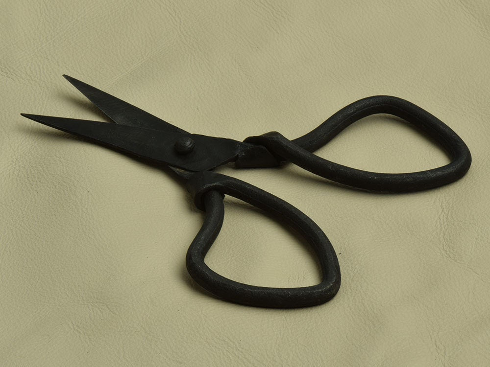 Scissor, vintage style reproduction scissor, black, each