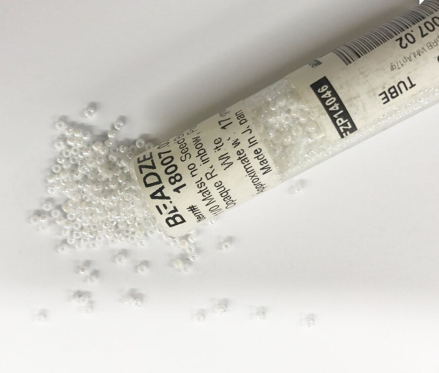 2mm Japanese Glass Matsuno 11/0 Seed Beads, Opaque White RB, Approximately 17 Grams, Approx. 2569 beads