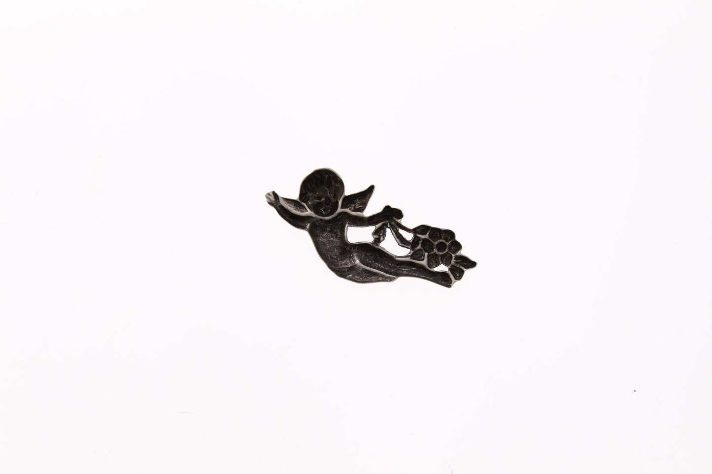 Antique Silver Cherub w/Flowers, 43x17mm, pack of 6