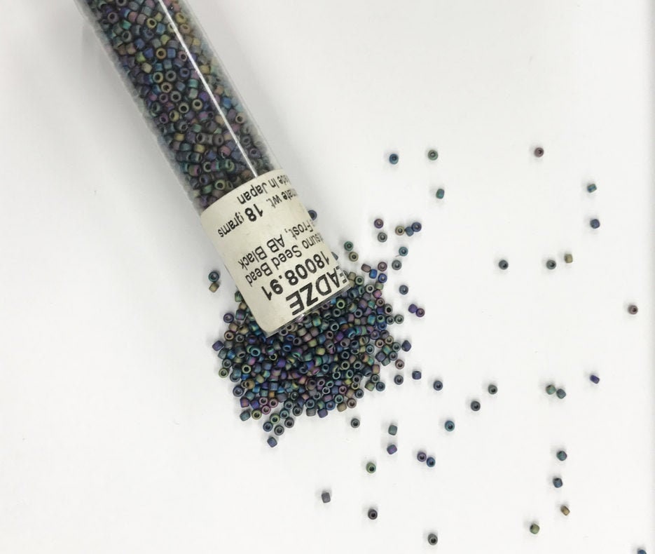 2mm Japanese Glass Matsuno 11/0 Seed Beads, Black, Approx. 2587 beads 18008.91