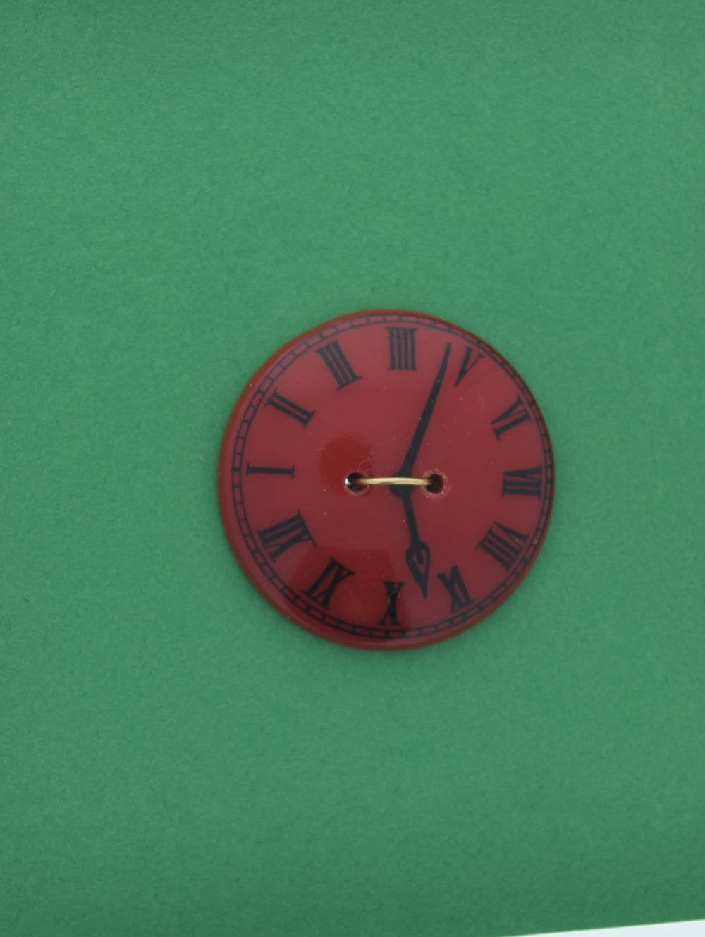 Vintage Button, 2 hole, 26mm, red black round clock button, made in Germany, pack of 4 OB7543