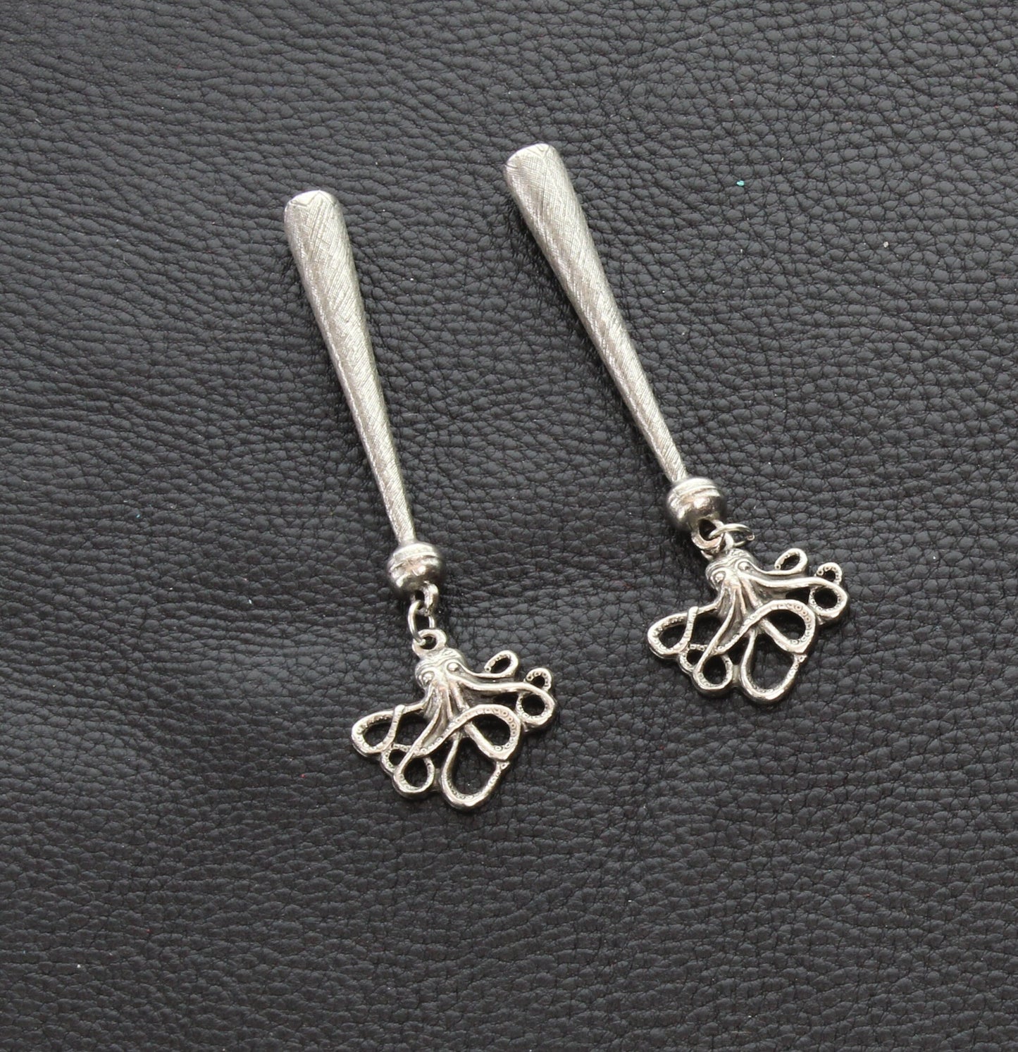 Kraken Bolo Tips, antique silver, Made in USA of zinc, Set of 2/ 1 Pair