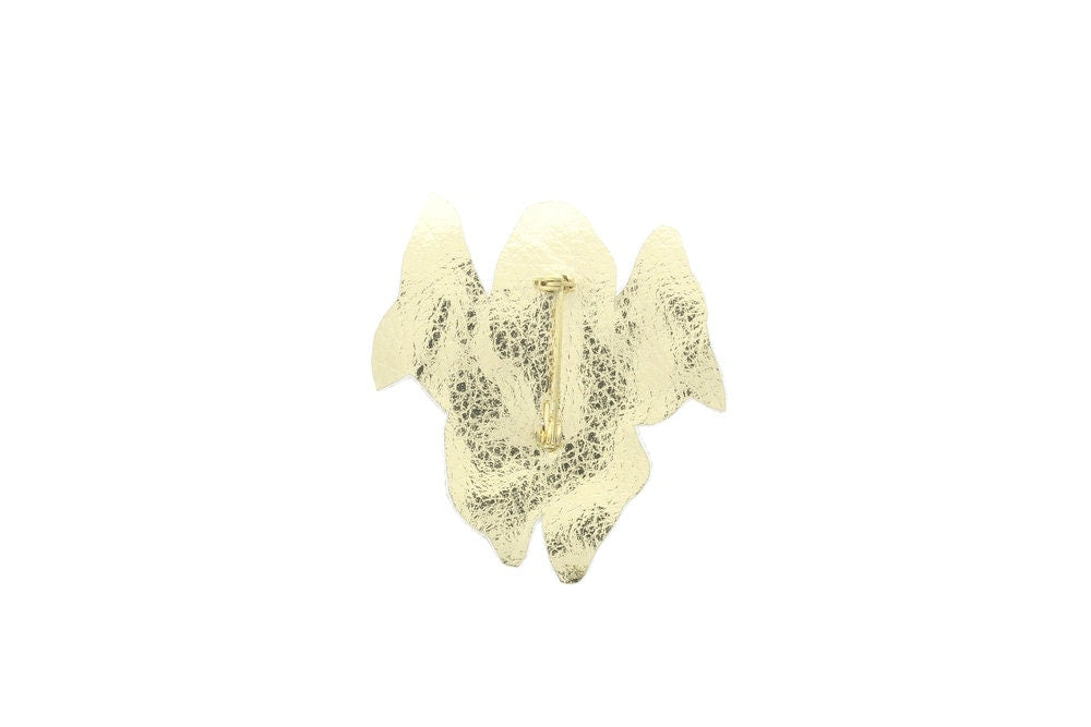 Orchid 2" wide x 2" pin, use on bags, purses or jackets