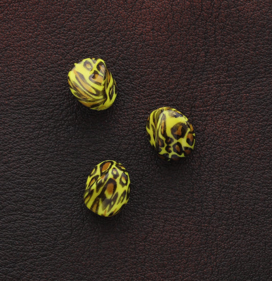 15mm Yellow Leopard Print Nugget Shaped Lucite Beads