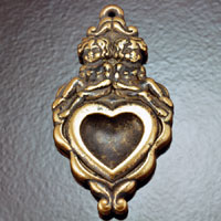 Cherub-n-Heart Crest Pendant/Drop,w/18mm Heart Bezel, Antique Gold ea