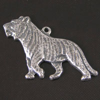 23mm Lioness Charm, Vintage Silver, 6 pack