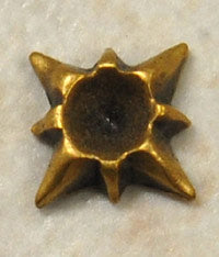 7mm Ant. Gold Starburst Setting/4mm Chaton, pk/6