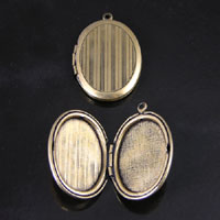 Locket 28x22mm Oxford Stripe Oval Vintage Gold Locket, Antiqued Brass, pack of 2