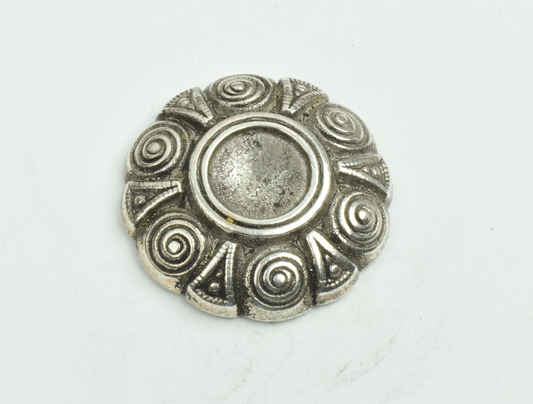 29mm Mediterranean Round Shield Cabochon, w/10mm Bezel, pack of 6