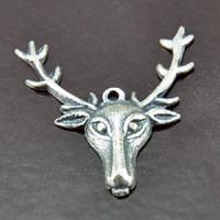 28x26mm Classic Silver Christmas Reindeer Head, pk/3 05655CS