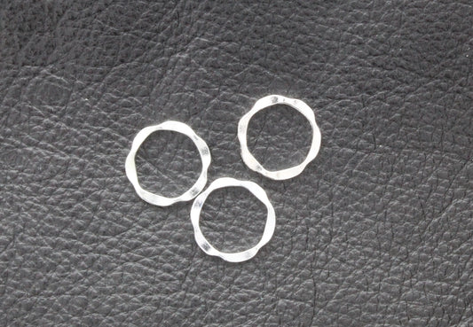 Hammered connector rings, 15mm diameter, silver, sold in packs of 20 each
