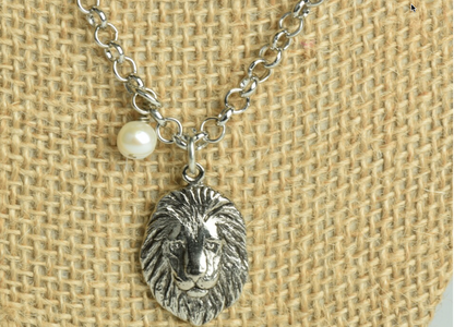 The Pearl & the Lion King Necklace