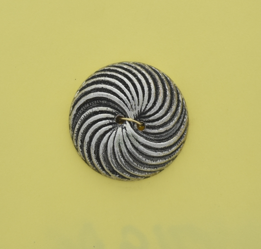 25mm Antique Silver Finish Swirl Round