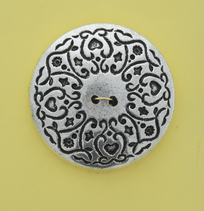 35mm Baroque Medallion Flatback, Antiqued Silver ea