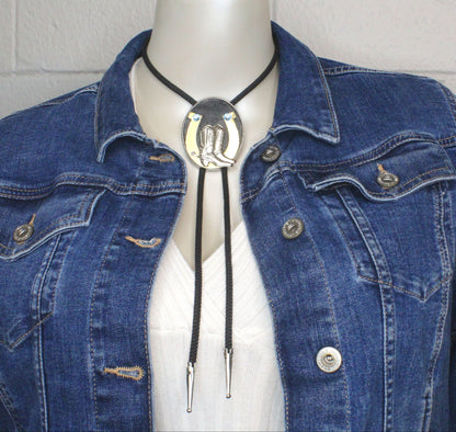 Cowboy Honor Bolo Tie – Boots & Horseshoe Emblem, Made in USA, 51.3mm x 63.8mm