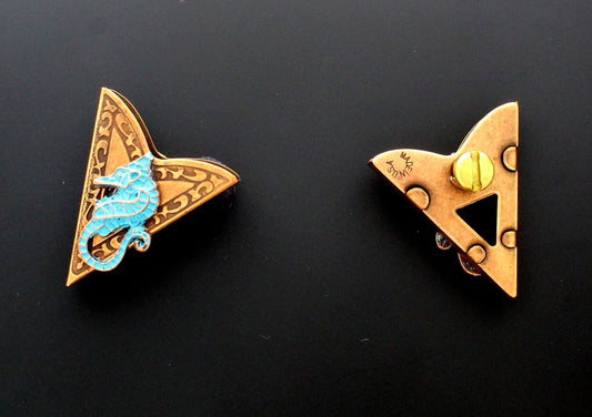 35mm x 32mm Seahorse Rodeo Collar Tips, made in USA, 1 Pair