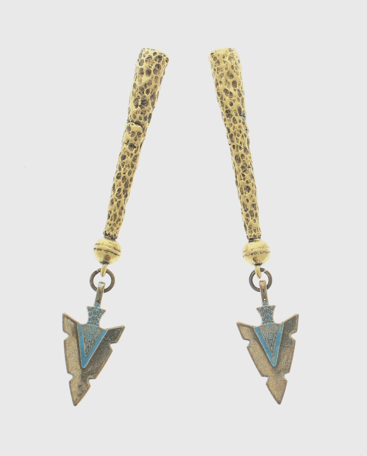 Verdigris Trail – Gold Arrowhead Bolo Tips with Turquoise V Accents, Made in USA, 91.4mm, pair