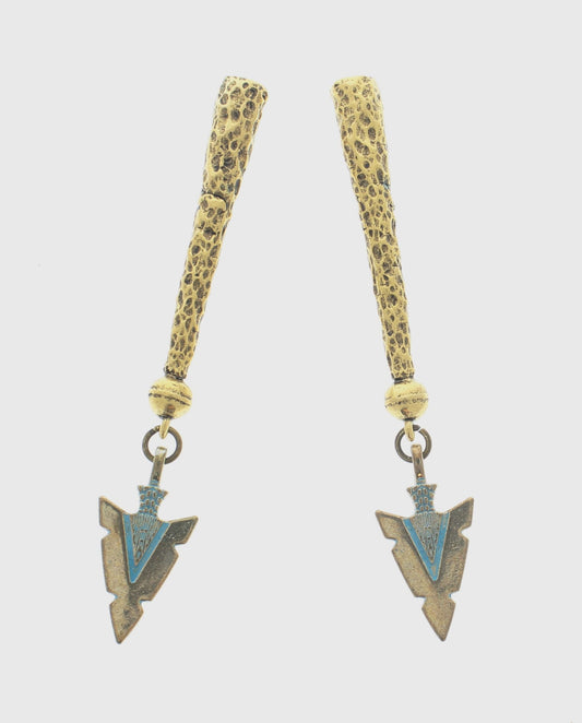 Verdigris Trail – Gold Arrowhead Bolo Tips with Turquoise V Accents, Made in USA, 91.4mm, pair