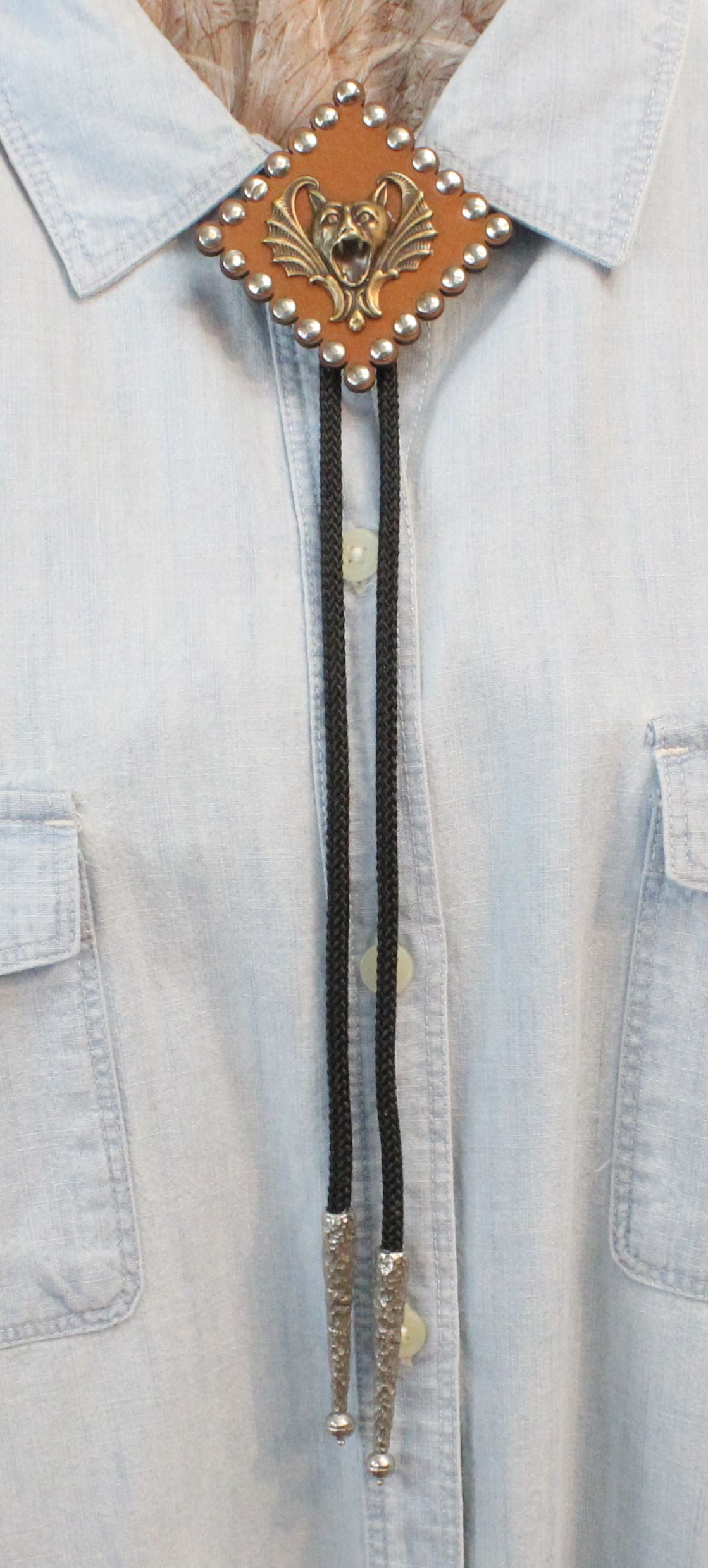 Nightwing Crest – Leather Bolo Tie with Bronze Bat Emblem