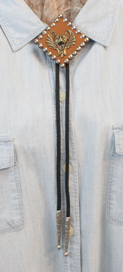 Nightwing Crest – Leather Bolo Tie with Bronze Bat Emblem