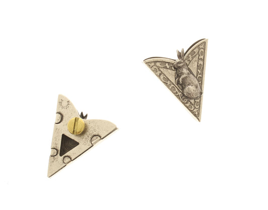 Clockwork Hare Collar Tips, Made in USA, 35.7mm x 32.3mm, pair