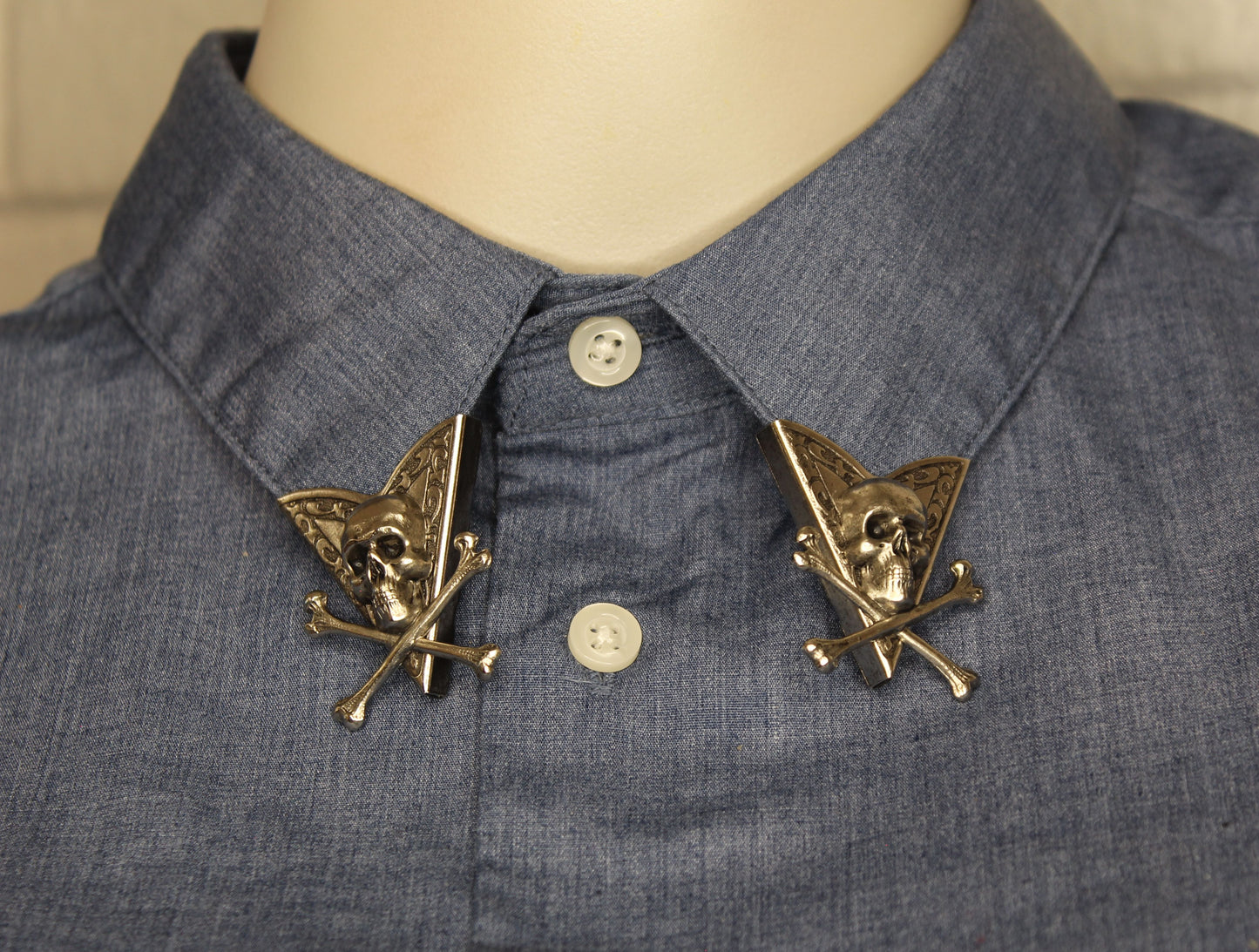 Dead Reckoning Collar Tips, Made in USA, 32.2mm x 37.4mm, pair