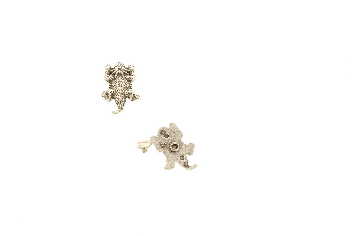 Horny Toad Concho, Chicago screw back, silver pair, 31mm x 23mm