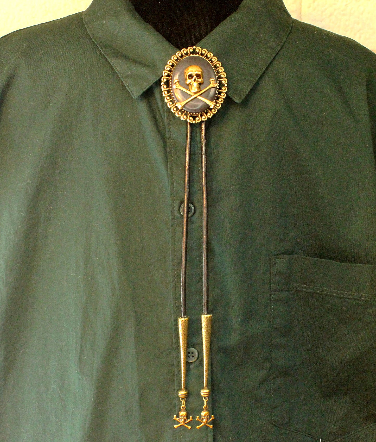 54mm x 45.2mm Skull & Crossbones Outlaw Bolo Tie, made in USA, each