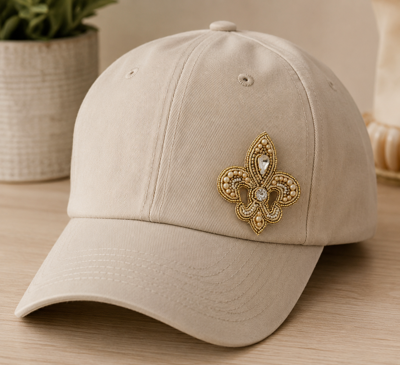 67mm x 55mm Regal Fleur-de-Lis Brooch, each