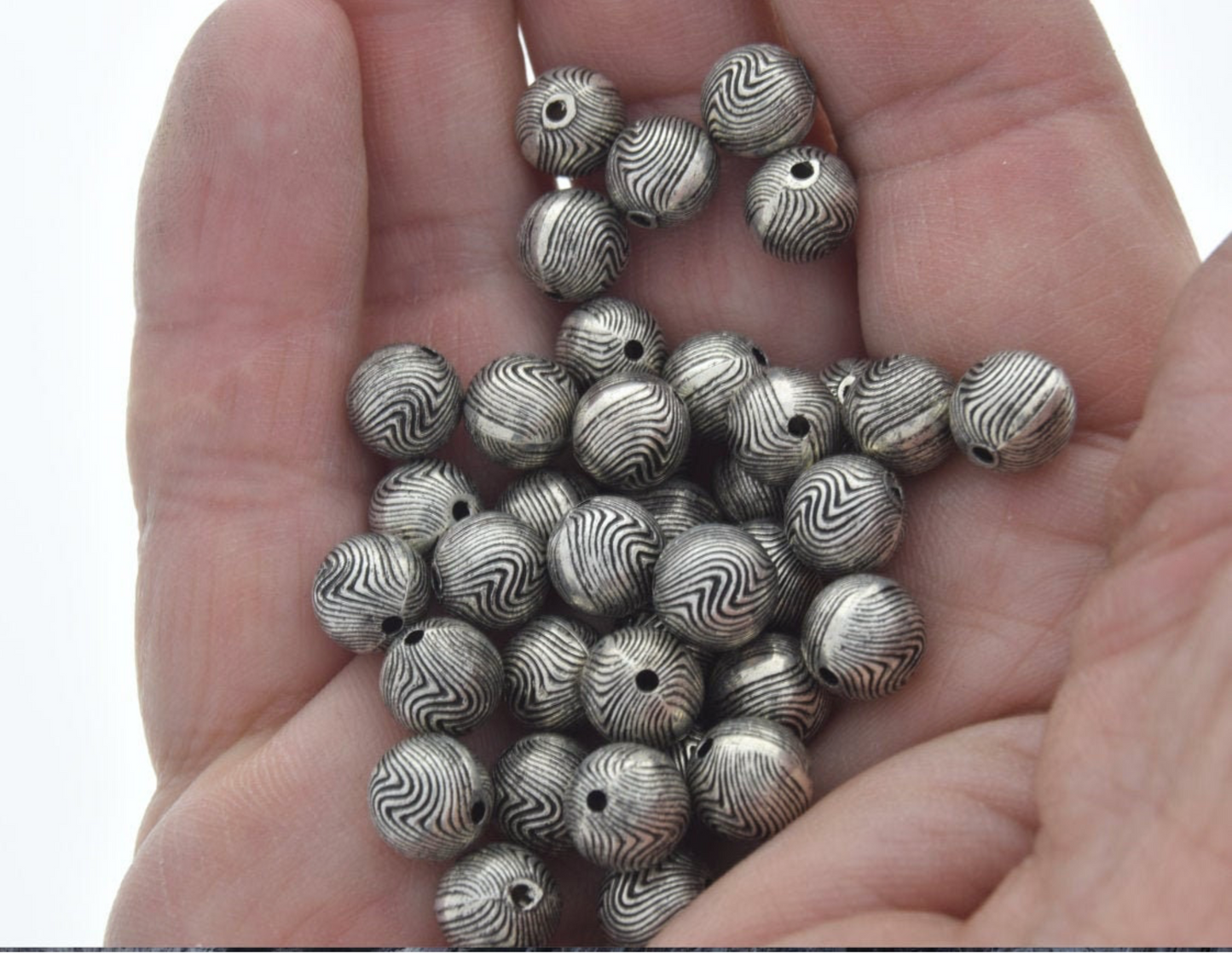 8mm Swirled Round Beads, Classic Silver or Antique Gold, pack of 39