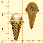Vintage Ice CREAM CONE Cabochon, antique gold, pack of 3