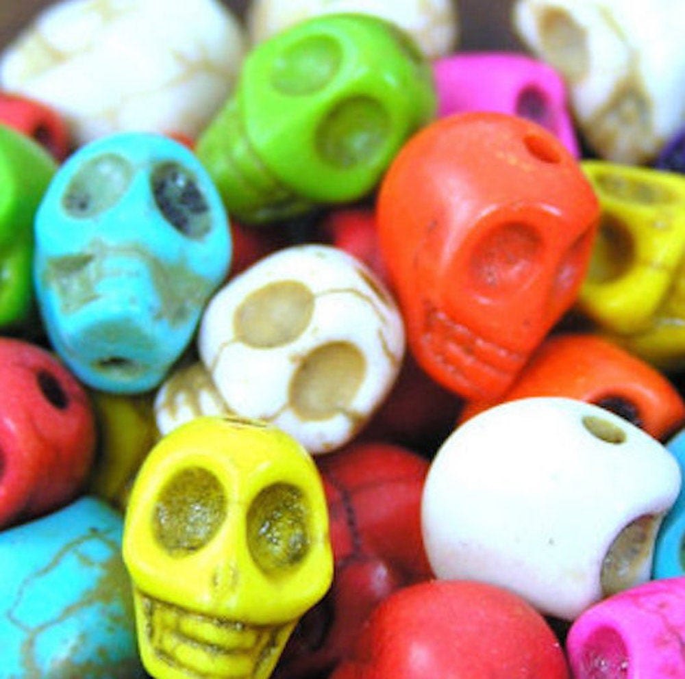 Skull Beads, Turquoise, Magnesite Stone in Bone White, Yellow, Red, and Pink, 14mm x 18mm, Day of the Dead, strand with 25 beads