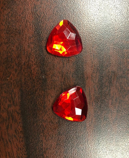 Flat Back 19mm red Crystal Faceted Triangle Stone pk/12 06036.11