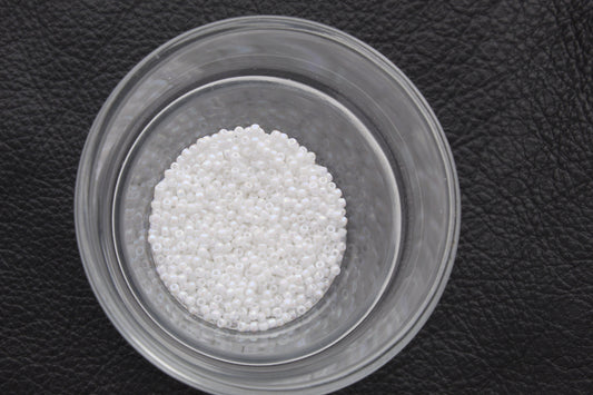 2mm Japanese Glass Matsuno 11/0 Seed Beads, Opaque White RB, Approximately 17 Grams, Approx. 2569 beads