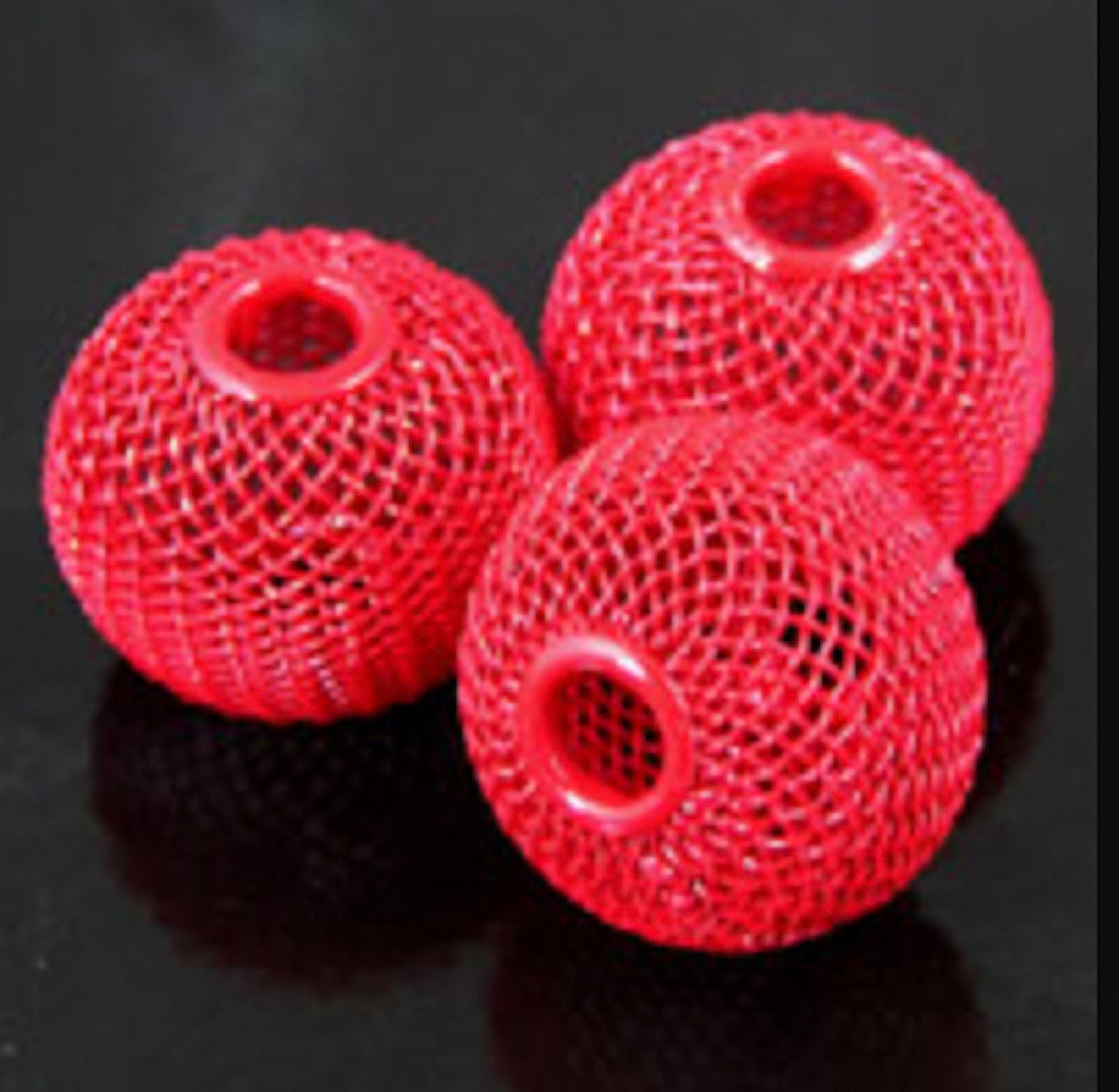 Wire Mesh Beads for Macrame' and jewelry, Red, Hot Pink or Silver in 16mm, 20mm or 25mm Size, with 6mm hole, pack of 5