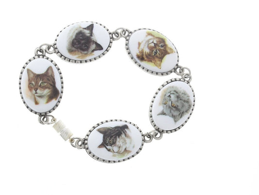 German Plastic Porcelain Decal Painting - Horses Oval 25x18MM ON CHALKWHITE BASE, bracelet