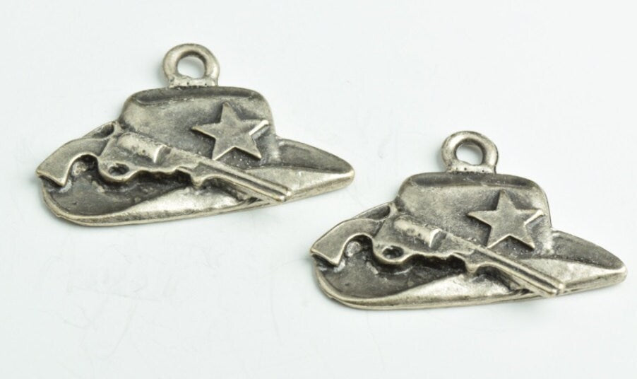 Cowboy Hat Vintage Charm or Pendant, Western Star and Gun Charm, Antique Silver, pack of 2